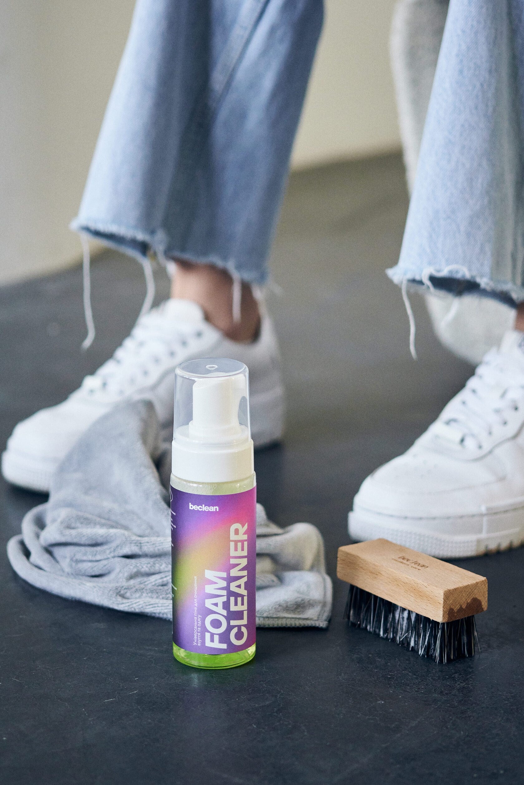 Універсальна піна для взуття Beclean FOAM CLEANER