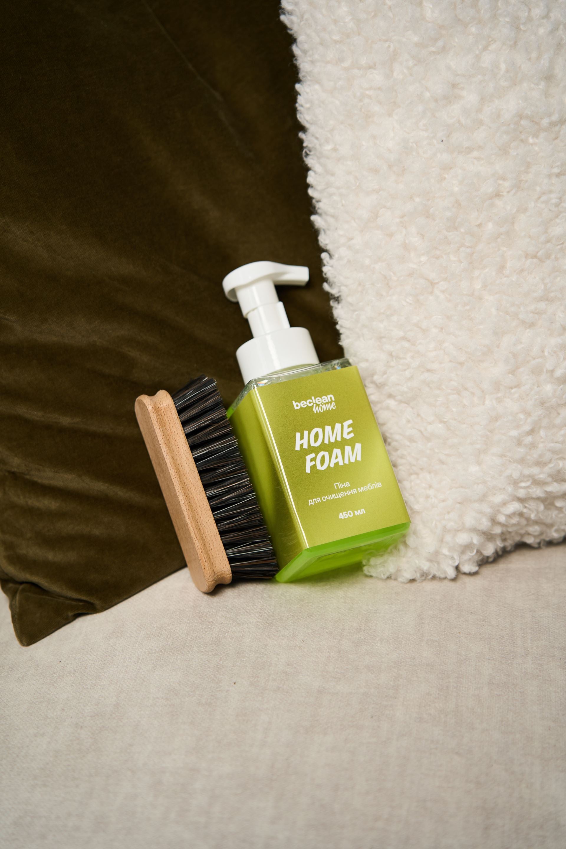 Піна для очищення меблів HOME FOAM